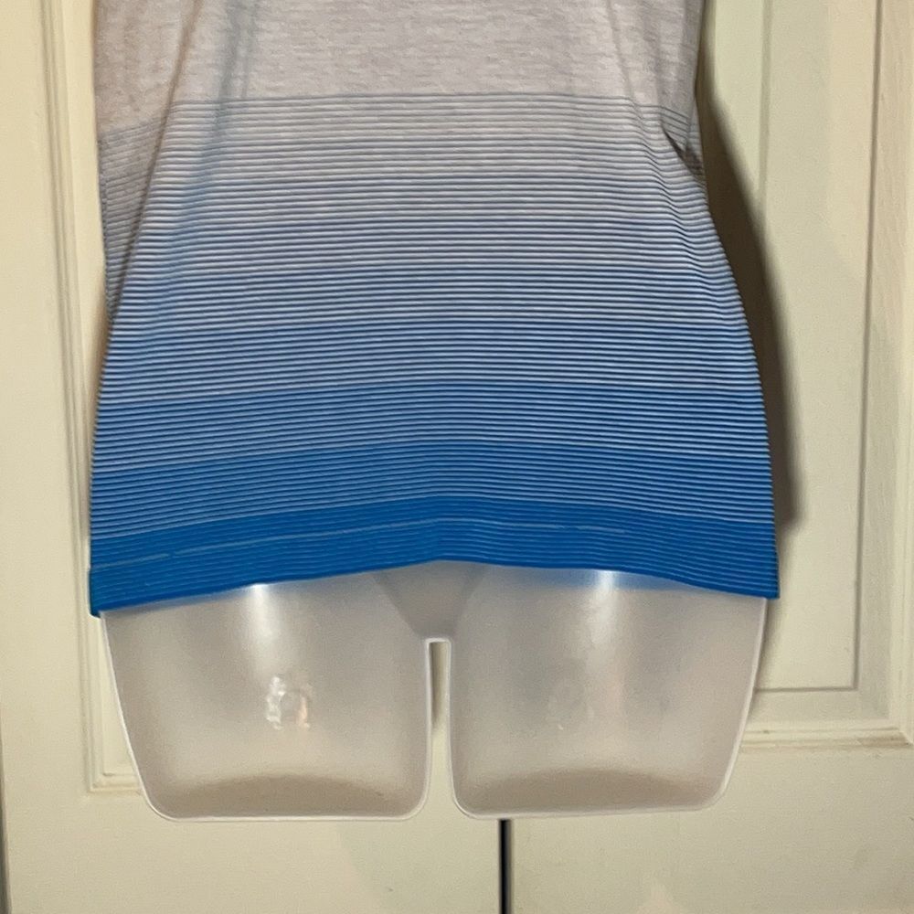 Yummie Striped Racerback Athletic Tank Top Large XL - Picture 11 of 13